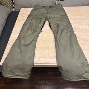 Olive green Oakley snow pants